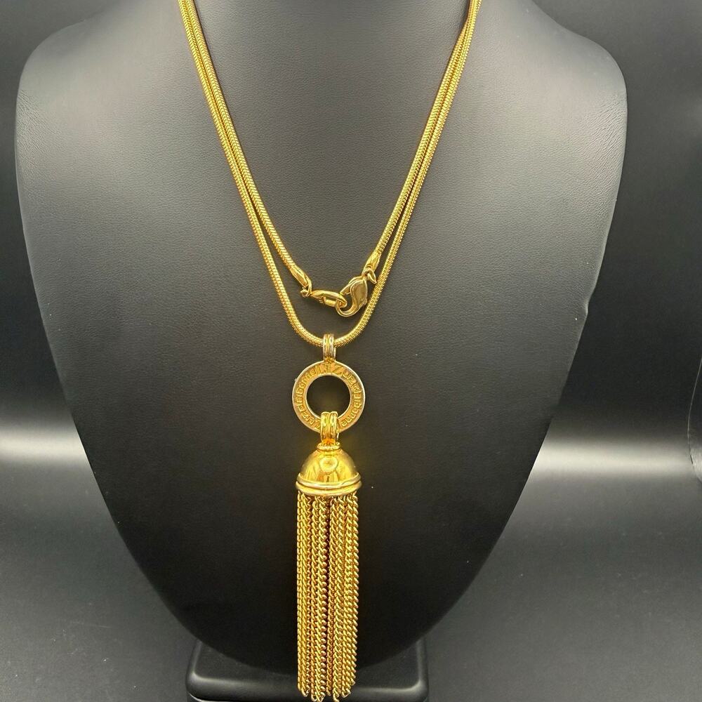 Vintage Liz Claiborne GoldTone Snake Chain Long Tassel Pendant Necklace long 33”